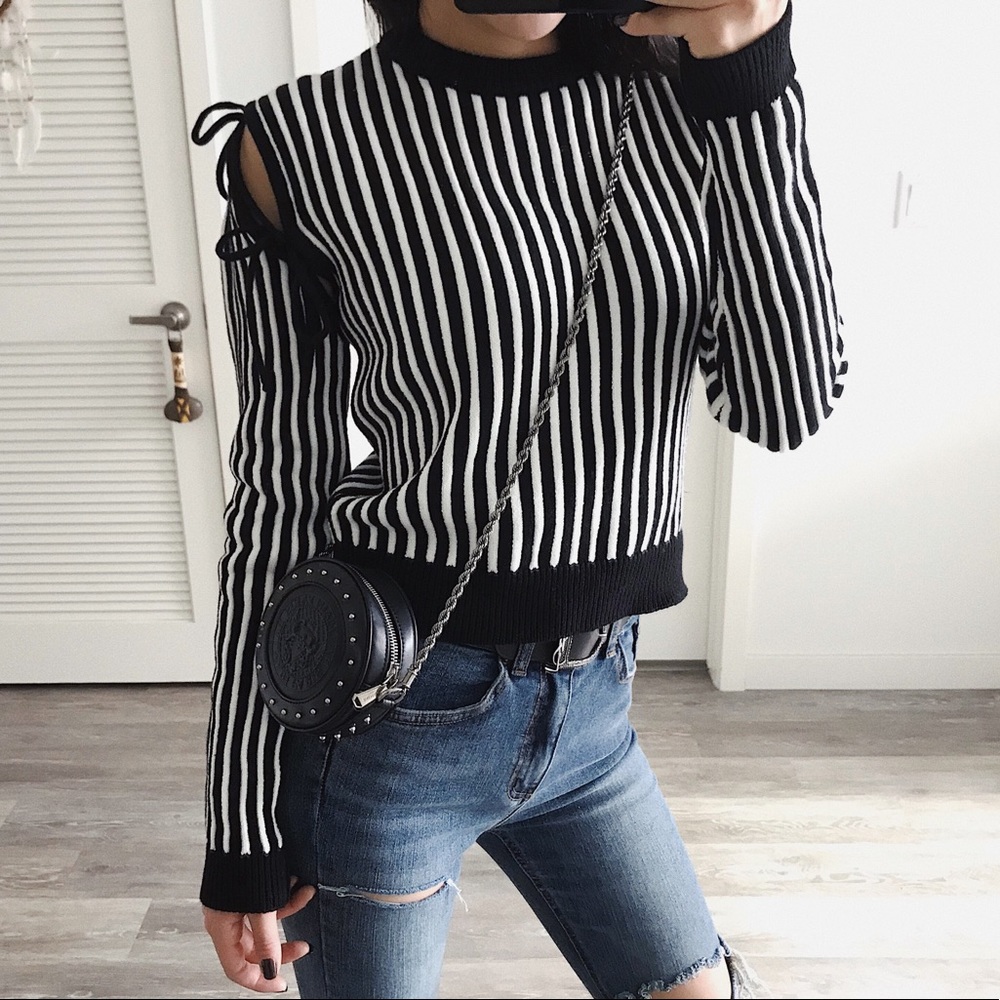 Cozy striped sweater / Made in Korea